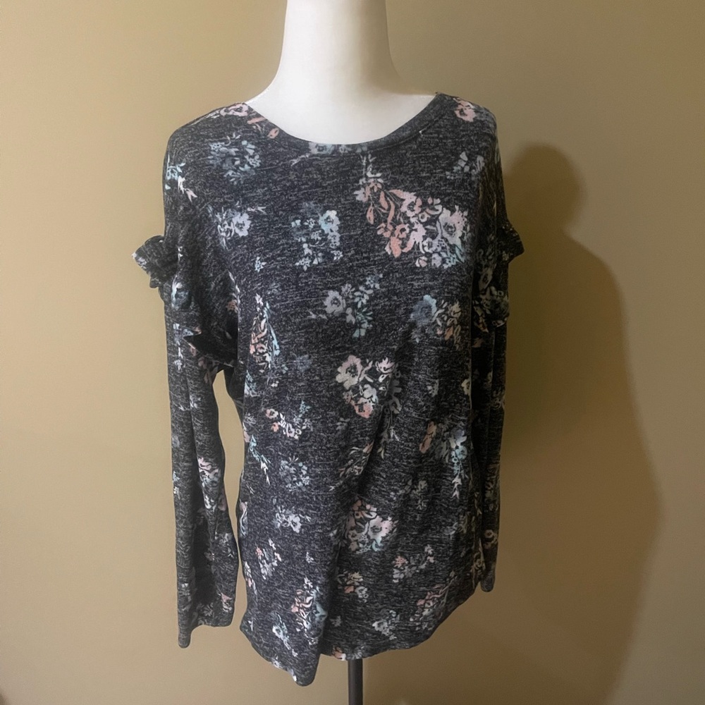 ⭐️TAKE 50% OFF⭐️ Maurices top
